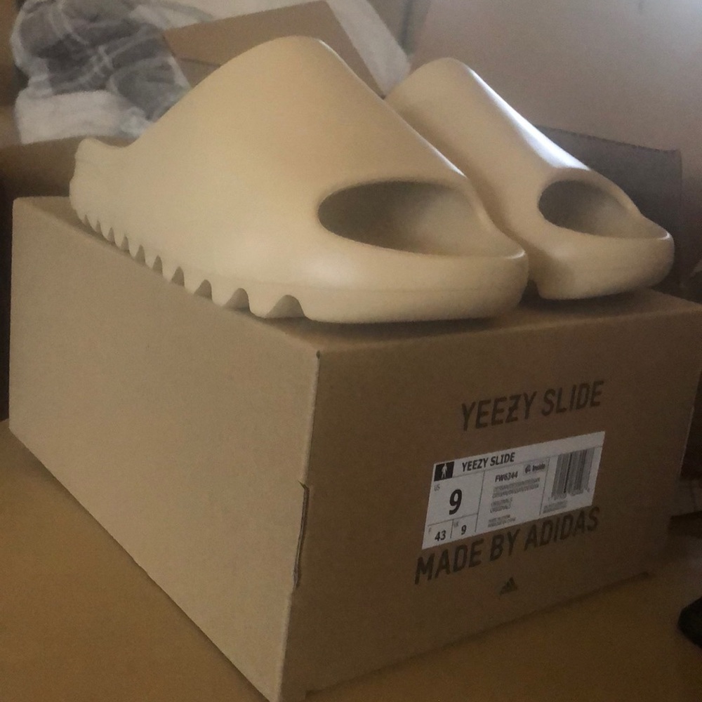 Yeezy Desert Slides